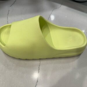 Yezzy slides | Glow Green
